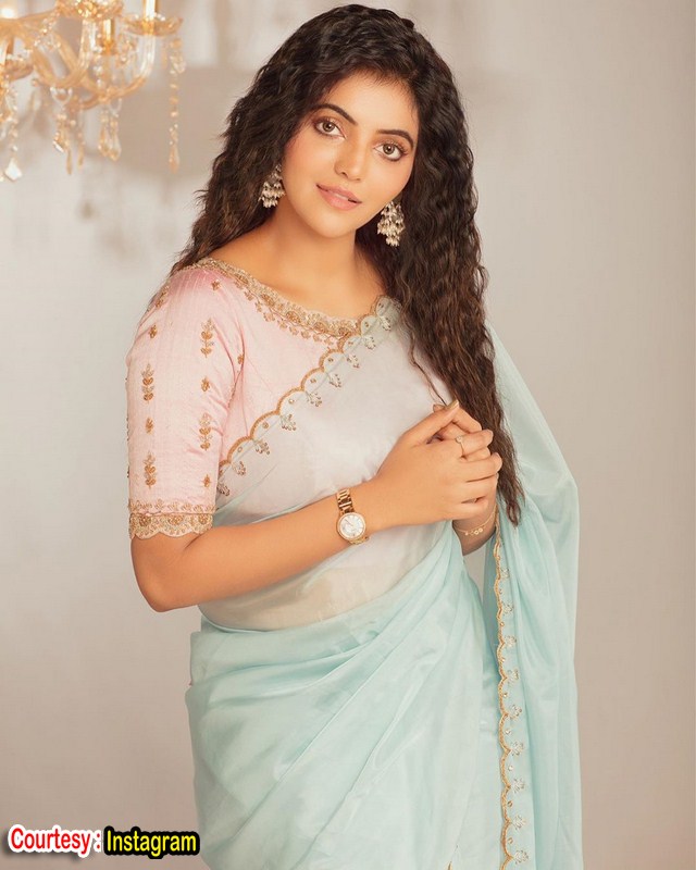 Athulya ravi looks stunning in saree-Athulya Ravi, Athulyaravi Photos,Spicy Hot Pics,Images,High Resolution WallPapers Download
